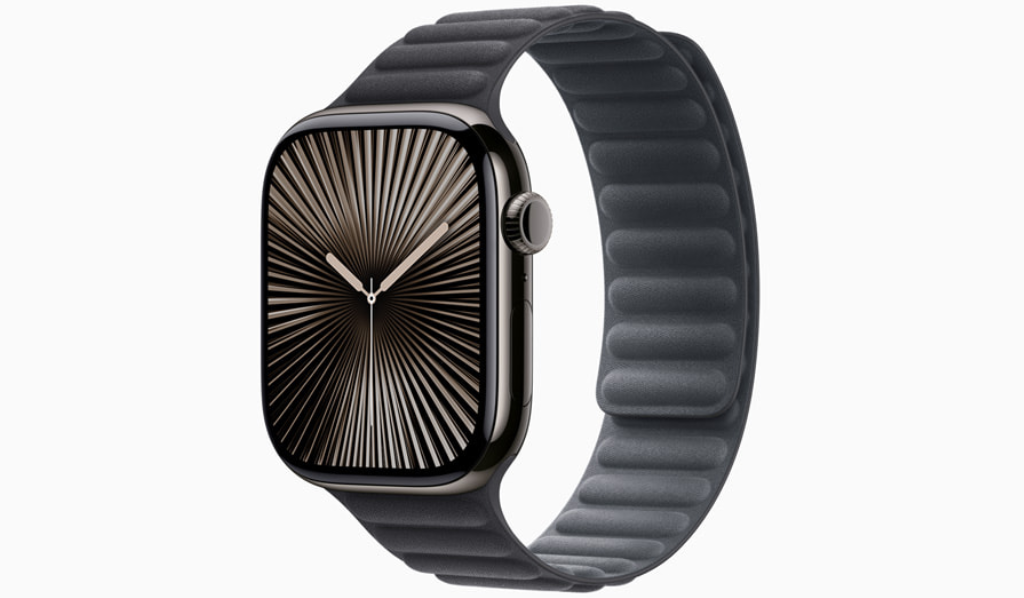 El Apple Watch Series 10 está disponible en titanio pulido de grado aeroespacial que reemplaza al acero inoxidable de las generaciones anteriores, y viene en tres impresionantes colores: natural, dorado y pizarra