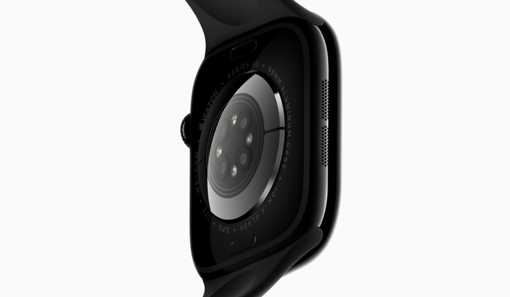 The innovative metal back integrates the antenna into the housing of Apple Watch Series 10, combining the two layers into one.