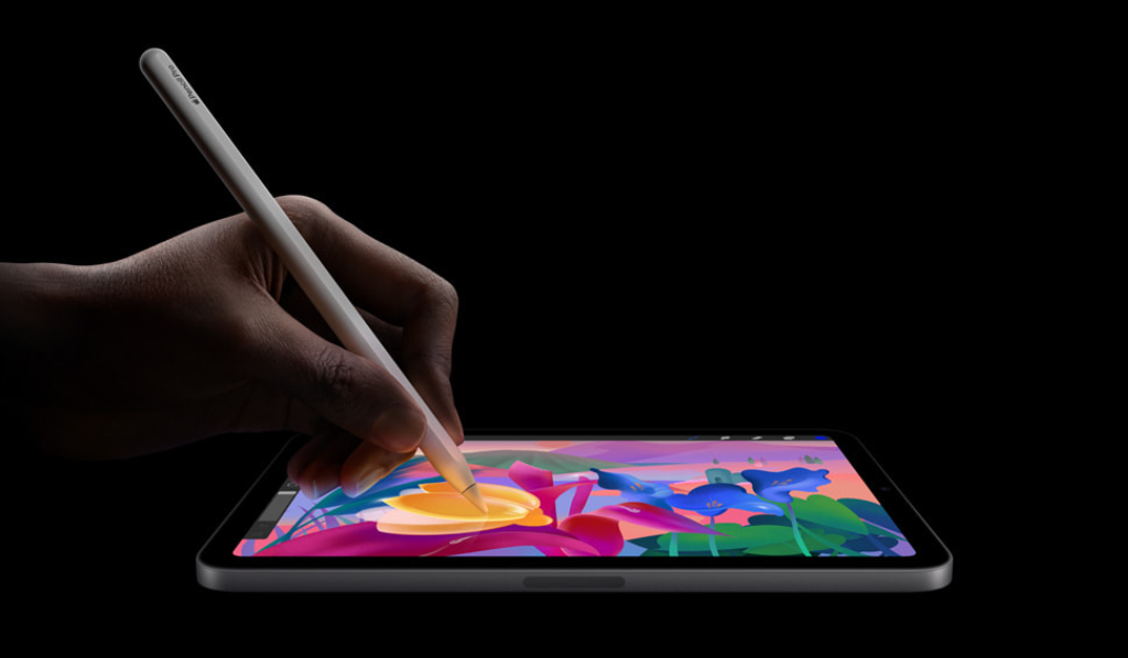 Las avanzadas funcionalidades Apretar y Girar, junto con la respuesta háptica, permiten crear obras maestras en apps como Procreate con el Apple Pencil Pro de forma más intuitiva que nunca.